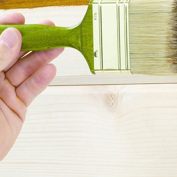 Прості правила фарбування деревини
